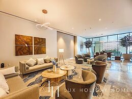 LUX | 2BR High Floor | Near Dubai Mall