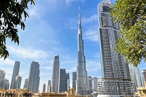 LUX | 2BR High Floor | Near Dubai Mall