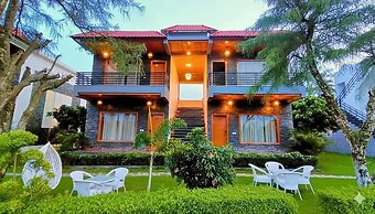 ASTORIA CORBETT RESORT