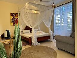Tropical Sunset Boutique Hotel