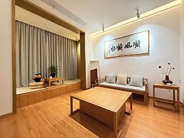 Twelve Travel Notes Song-style Homestay