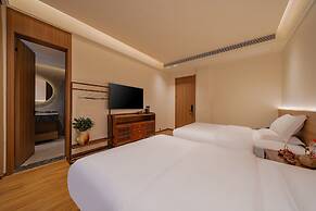Twelve Travel Notes Song-style Homestay
