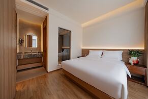 Twelve Travel Notes Song-style Homestay