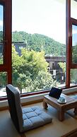 Twelve Travel Notes Song-style Homestay