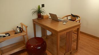 Twelve Travel Notes Song-style Homestay