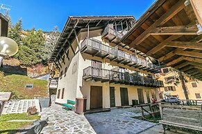 Rochebrune Apartments
