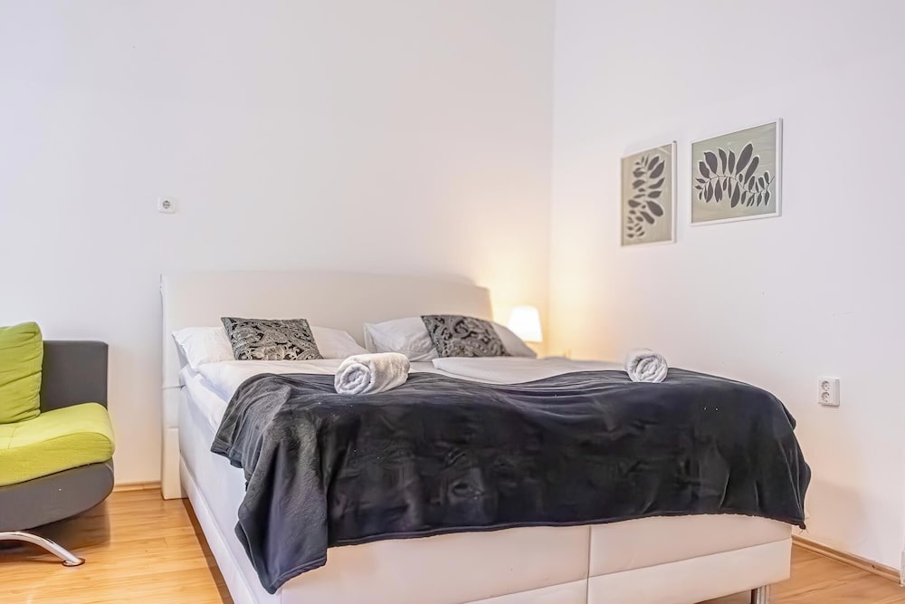 Cozy 2BR Apt With Excellent Connectivity