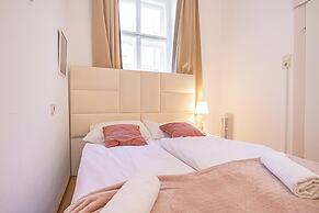 Cozy 2BR Apt With Excellent Connectivity