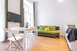 Cozy 2BR Apt With Excellent Connectivity