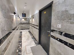 Taj Pride Inn