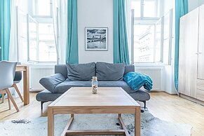 Elegant Spacious 2BR City Center Stay