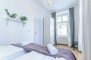 Elegant Spacious 2BR City Center Stay