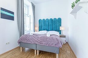 Elegant Spacious 2BR City Center Stay