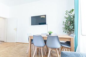 Elegant Spacious 2BR City Center Stay