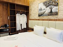 SM Luxury Hotel