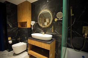 SM Luxury Hotel