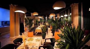 SM Luxury Hotel