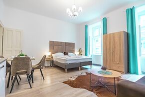 Comfortable 1BR Apartment Long Stays
