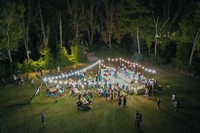Poesis Park Glamping