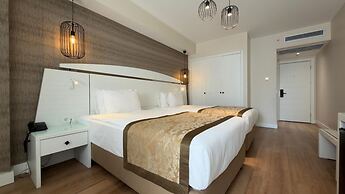 Golden Park Hotel