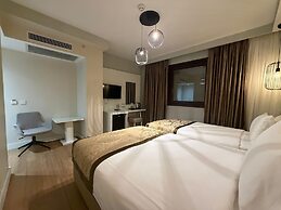 Golden Park Hotel
