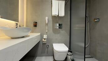 Golden Park Hotel