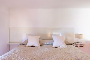 Lite Life Panoramic Flat by Napoliapartments