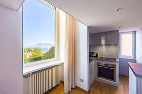 Lite Life Panoramic Flat by Napoliapartments