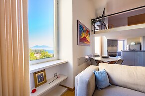 Lite Life Panoramic Flat by Napoliapartments