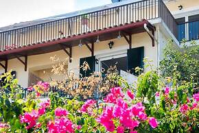 Fenia s Studio - Charming Getaway in Gaios Paxos