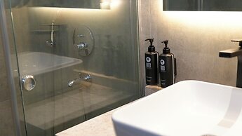 Garrya Romo Hotel