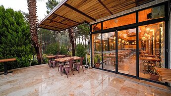 Garrya Romo Hotel