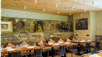 Garrya Romo Hotel