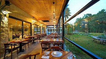 Garrya Romo Hotel