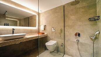 Garrya Romo Hotel