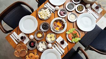Garrya Romo Hotel