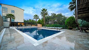Garrya Romo Hotel