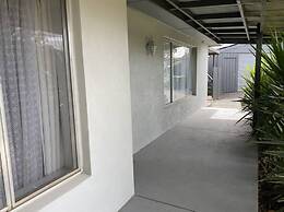 Private 3bed Home With Large Deck Central Location