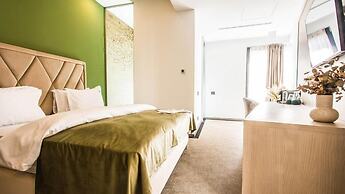 Central Carol Aparthotel 2