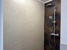 Heli's Holiday Suites