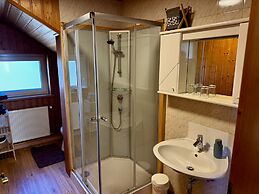 Heli's Holiday Suites