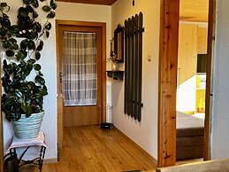 Heli's Holiday Suites