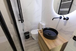 Dobo Madrid Lucero
