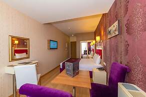Harmoni Hotel Merter & SPA