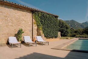 Can Terrades by Artu