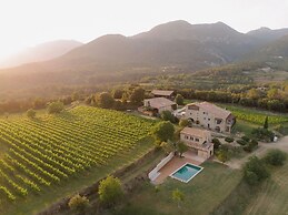 Can Terrades by Artu