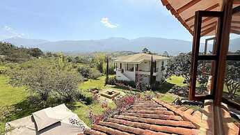 El Solaz By Honnor Living
