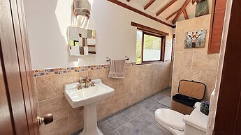 El Solaz By Honnor Living