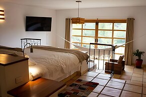 El Solaz By Honnor Living