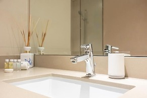 802-Bloomfields Curated 1BR  WatersEdge8